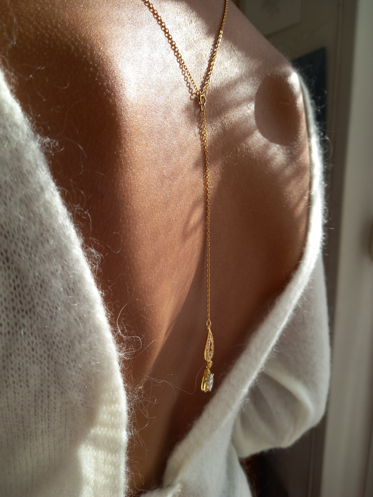 Collier de dos gold filled et strass goutte zirconium