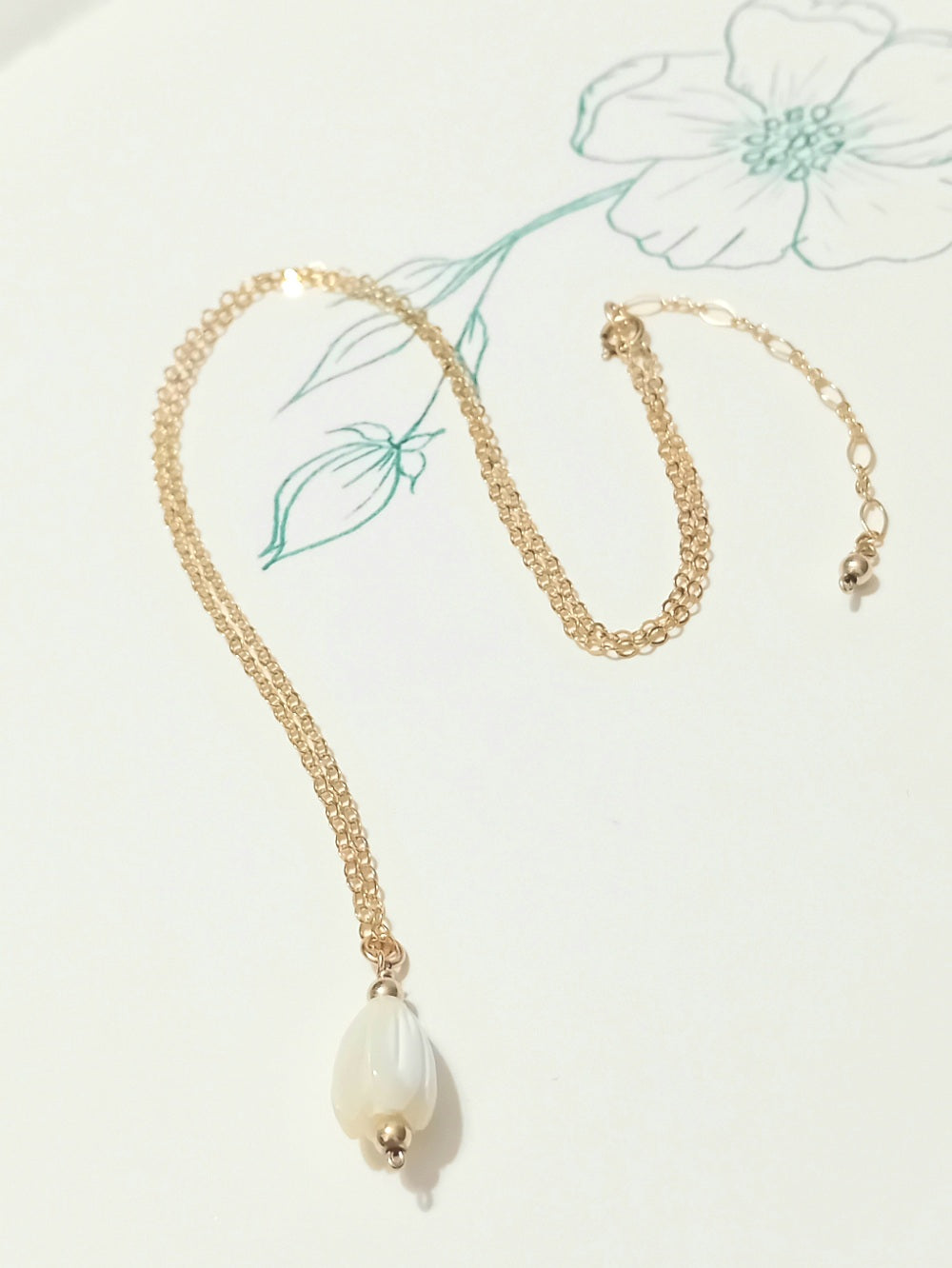 Collier Jacinthe fleur de nacre et gold filled