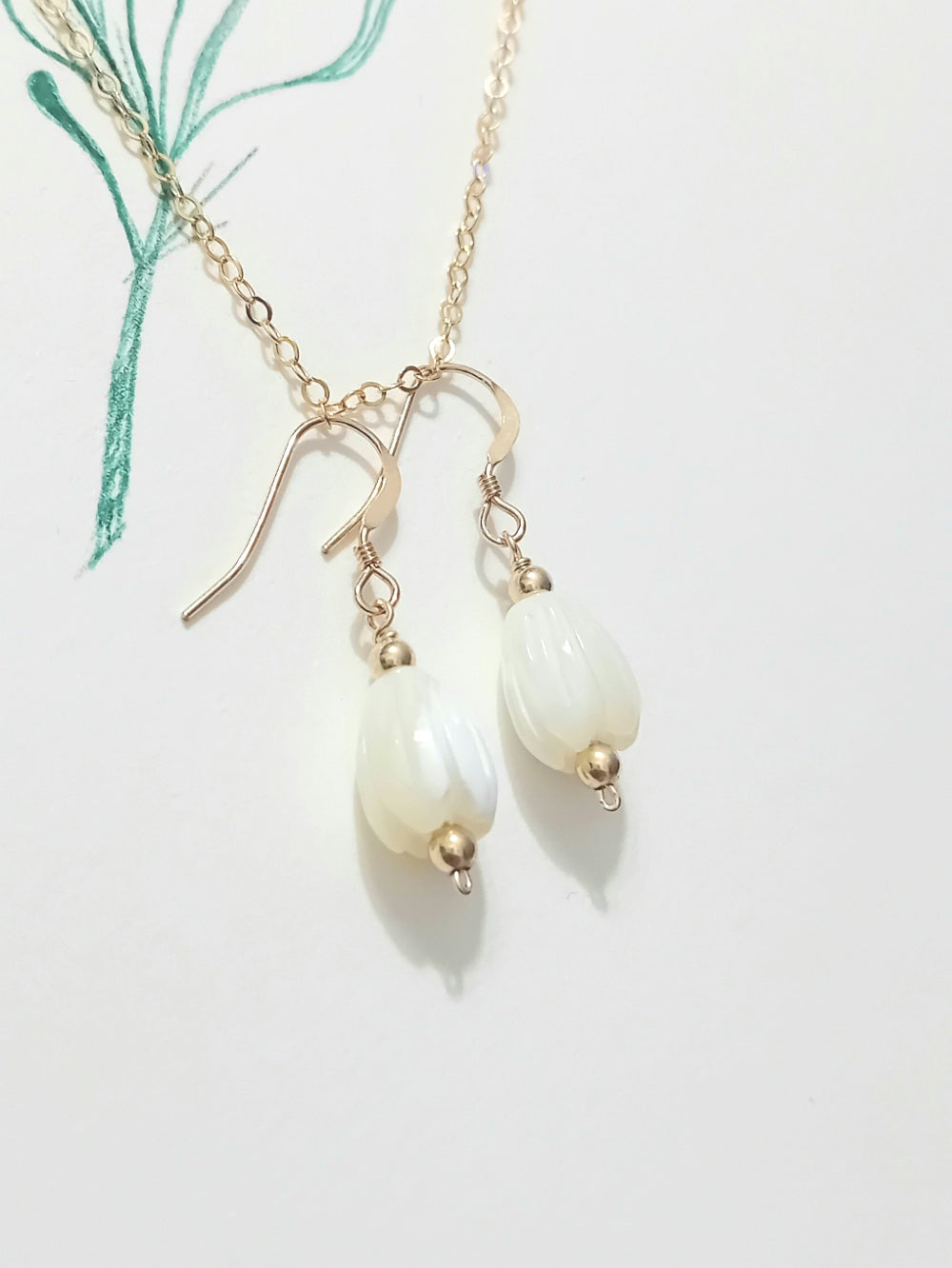 Boucles d'oreilles Jacinthe fleur de nacre gold filled