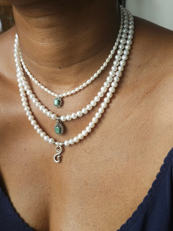 Collier tour de cou perles grains de riz et pendentif marcassites Ora