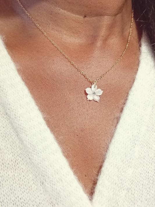 Collier fleur de nacre gold filled, 1 pétale percé