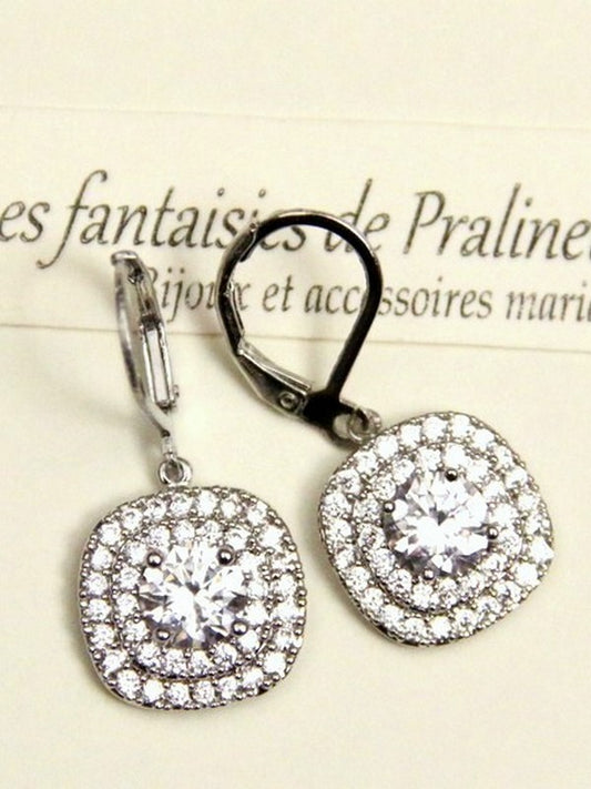 Boucles d'oreilles dormeuses carrées pavé de strass oxyde de zirconium