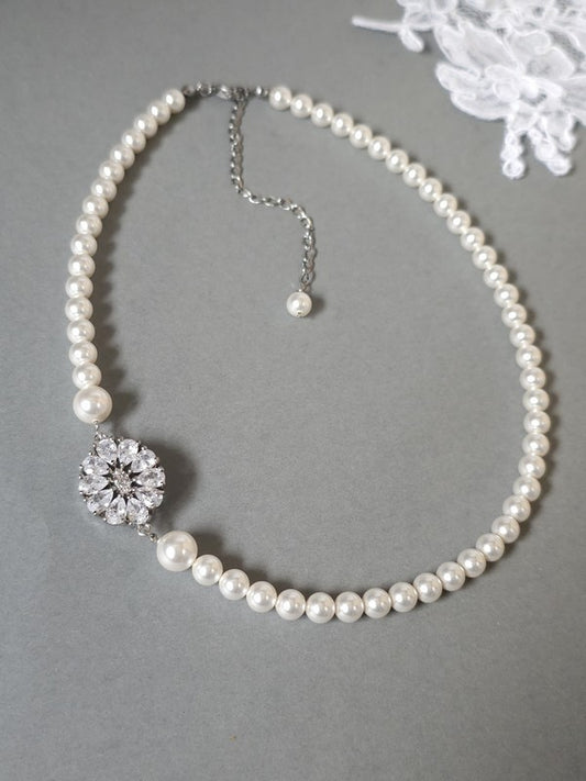 Collier mariage de perles asymétrique Généva