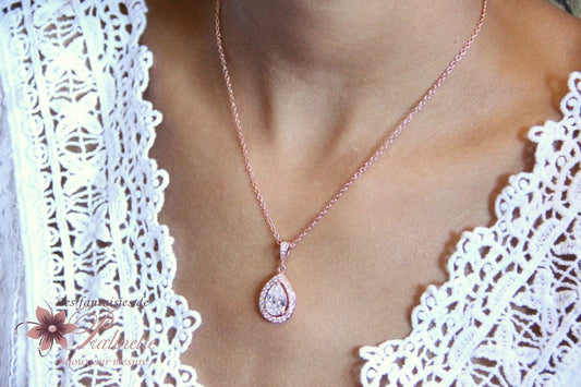 Malia pendentif collier de mariage doré zirconium et strass sur fine chaine