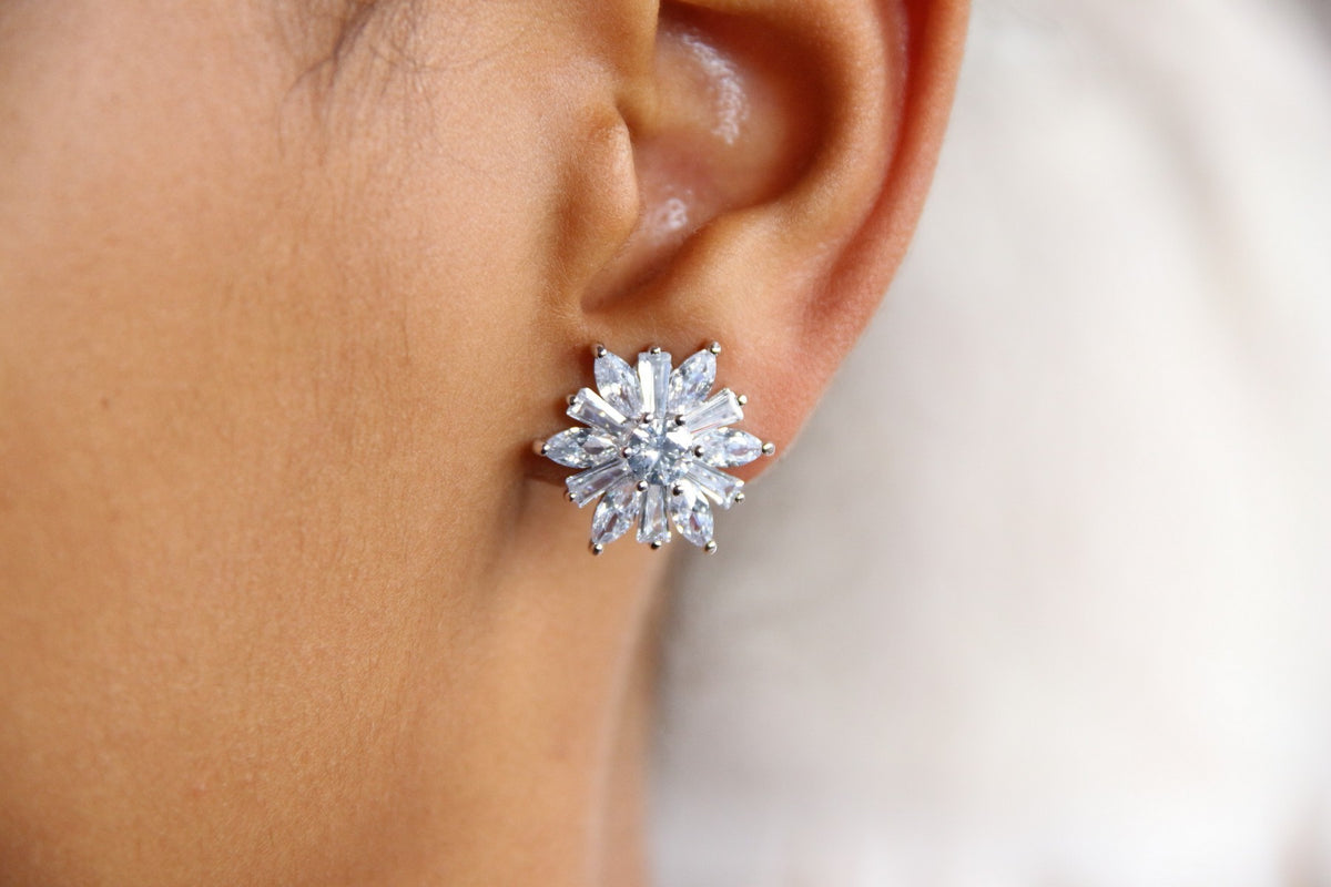 Clips d'oreilles mariage non percées strass, boucles d'oreilles mariage flocon fleur des neiges - Prêt à porter