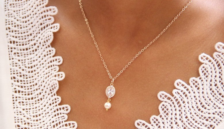 Collier de mariage Piotr pendentif ovale et perle