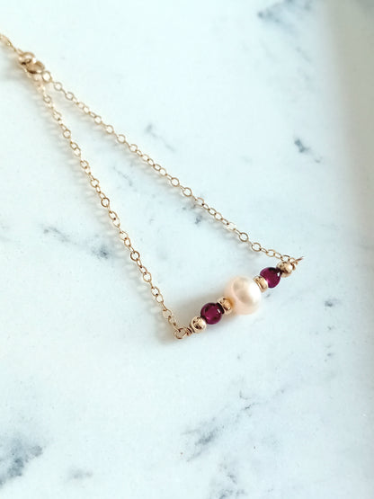 Bracelet Azena gold filled grenat et perle d'eau douce