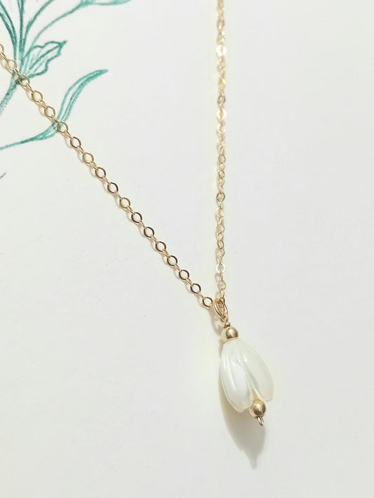 Collier Jacinthe fleur de nacre et gold filled