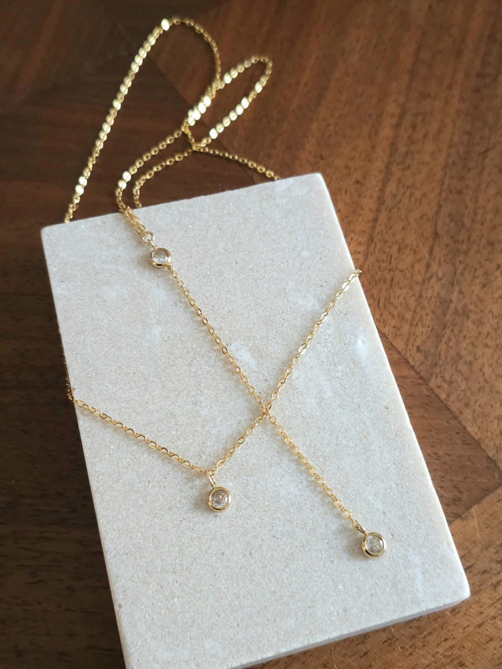 Collier de dos minimaliste strass zirconium doré ou argenté