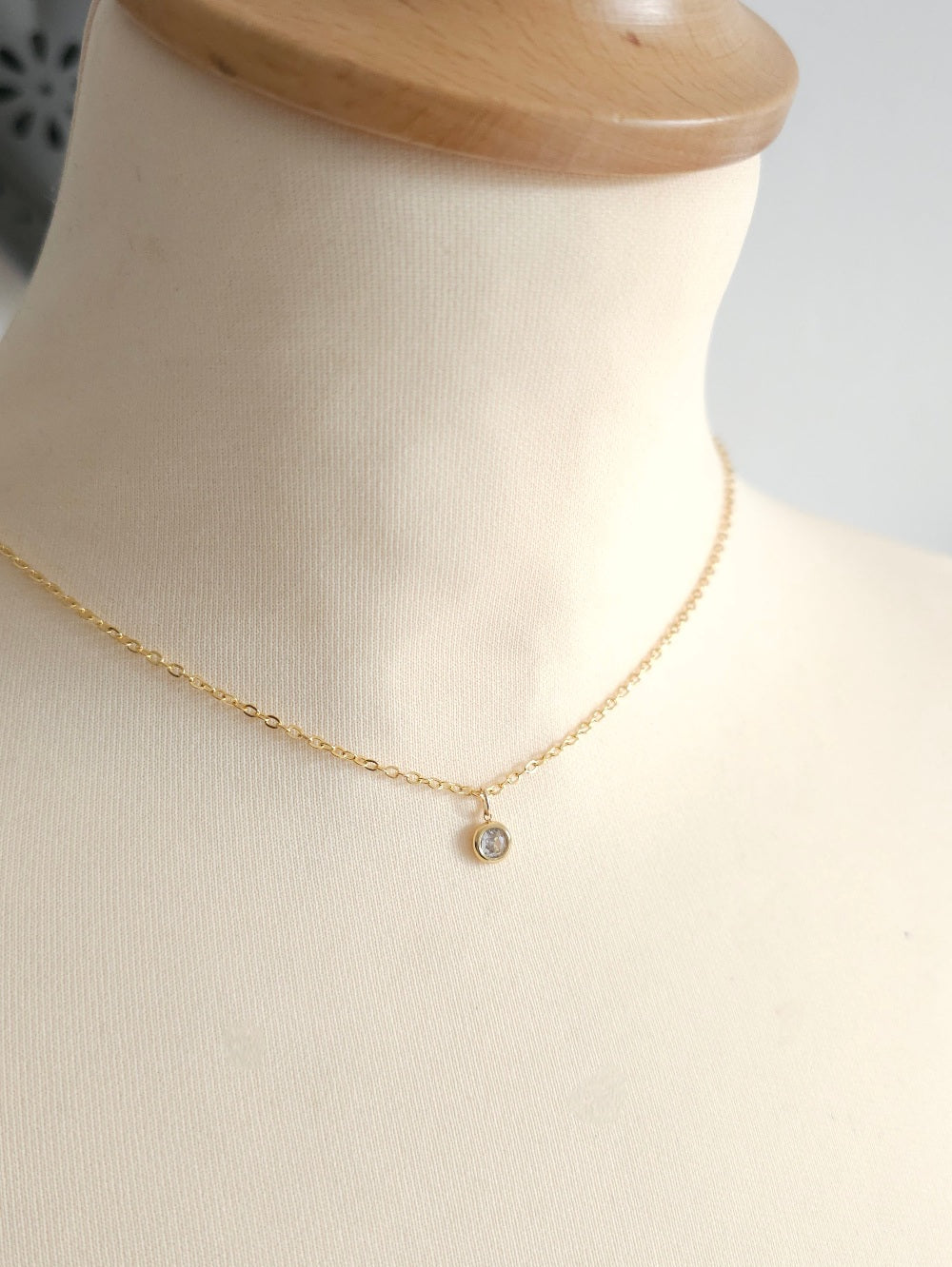 Collier de dos minimaliste strass zirconium doré ou argenté