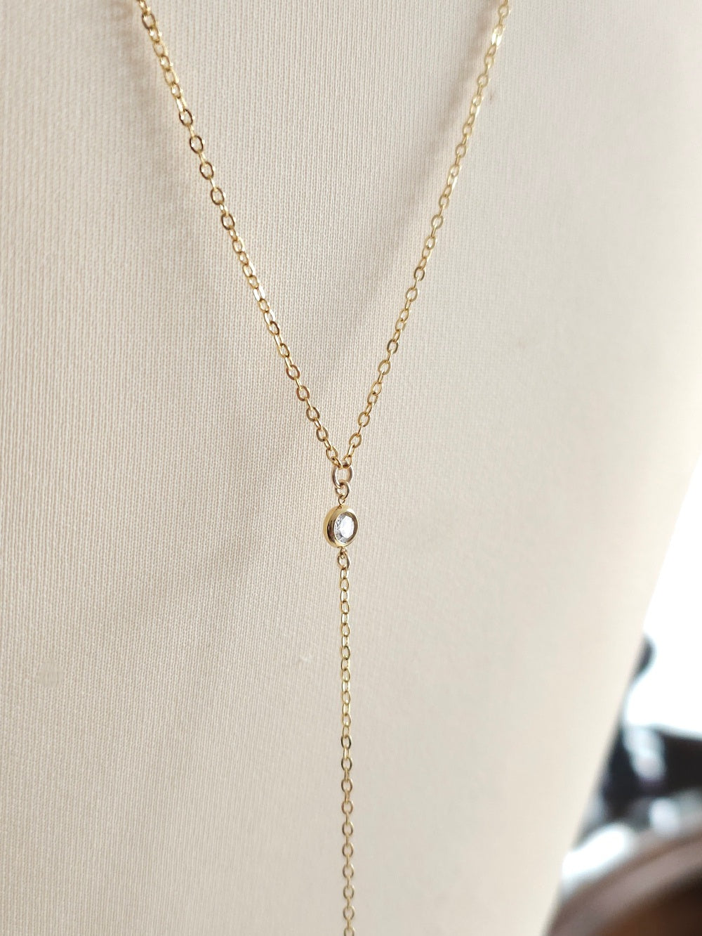 Collier de dos minimaliste strass zirconium doré ou argenté