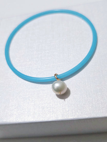 Bracelet jonc silicone et perle de culture d'eau douce