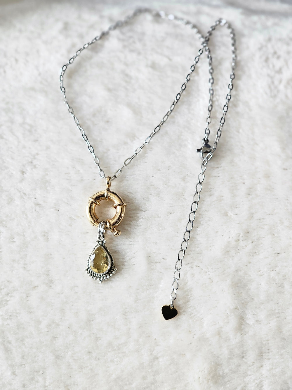 Collier goutte citrine porte-bonheur