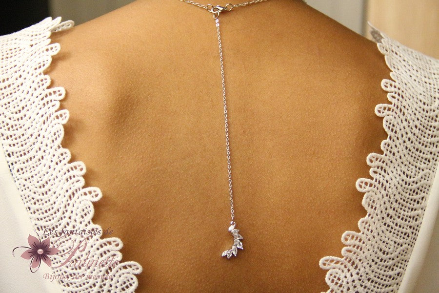 Pendentif de dos mariage croissant de lune sertis marquises