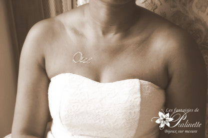 Bijou de peau mariage Oui strass et paillettes rouges