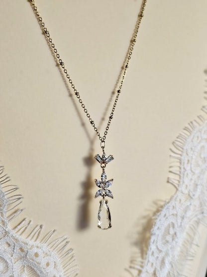 Collier mariage bijoux de dos zirconium et perle de culture - Prêt à porter