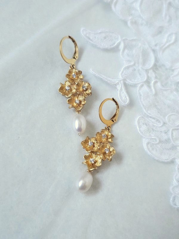 Boucles d'oreilles mariage cascade fleurs pensées ciselées - Prêt à porter mariage