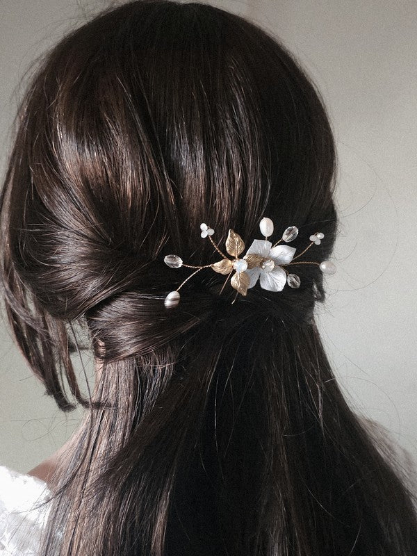 Pic à chignon fleur en soie et dorée