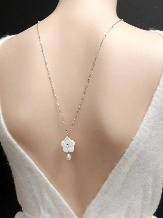 Bijou de mariage collier de dos fleur de nacre - Prêt à porter