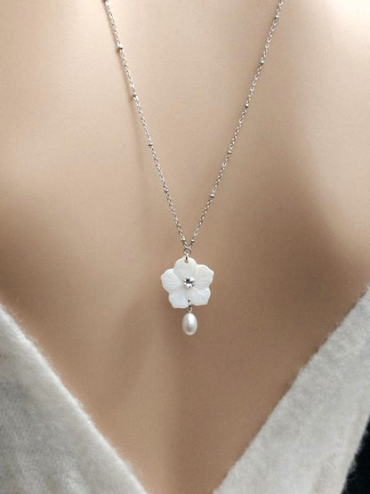 Bijou de mariage collier de dos fleur de nacre - Prêt à porter