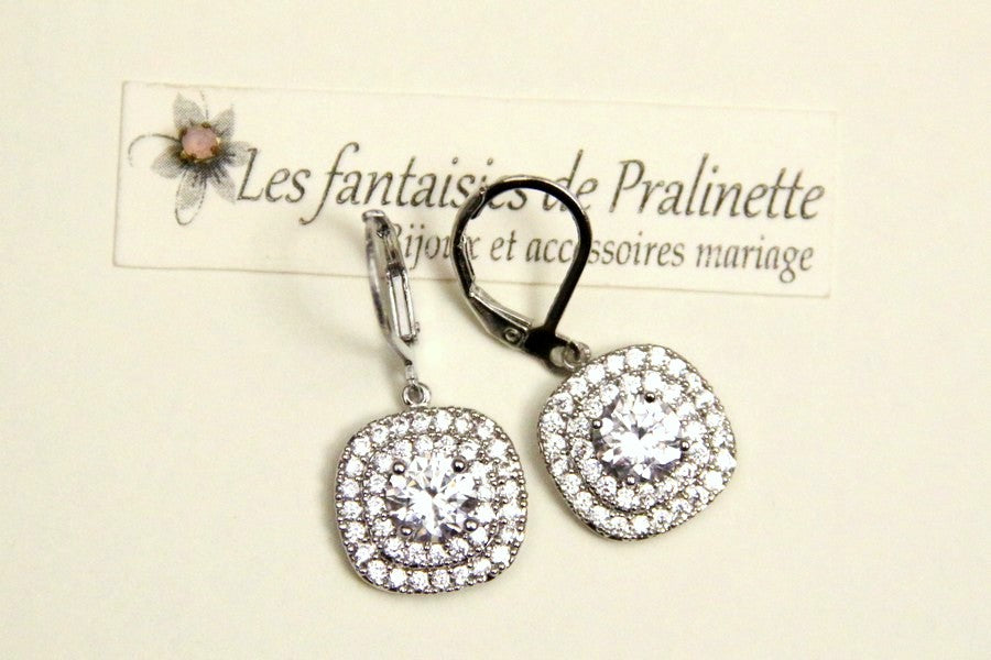 Boucles d'oreilles dormeuses carrées pavé de strass oxyde de zirconium