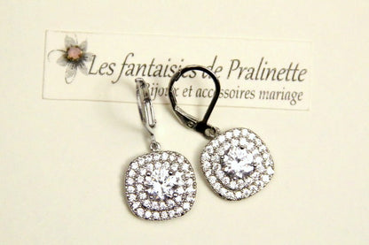 Boucles d'oreilles dormeuses carrées pavé de strass oxyde de zirconium