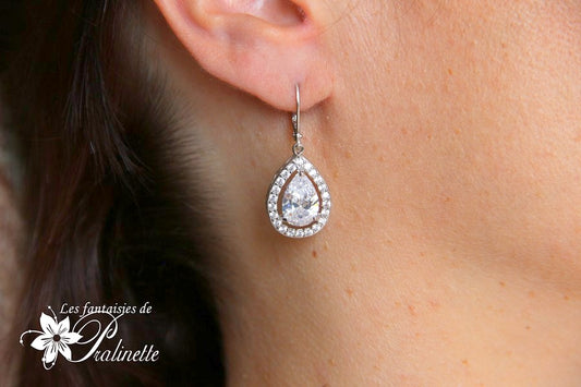 Ana-Malia boucles d'oreilles dormeuses gouttes ajourées et strass oxyde de zirconium