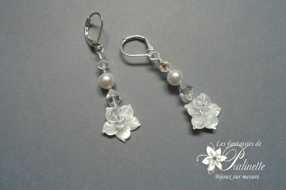 Boucles d'oreilles mariage fleurs de nacre