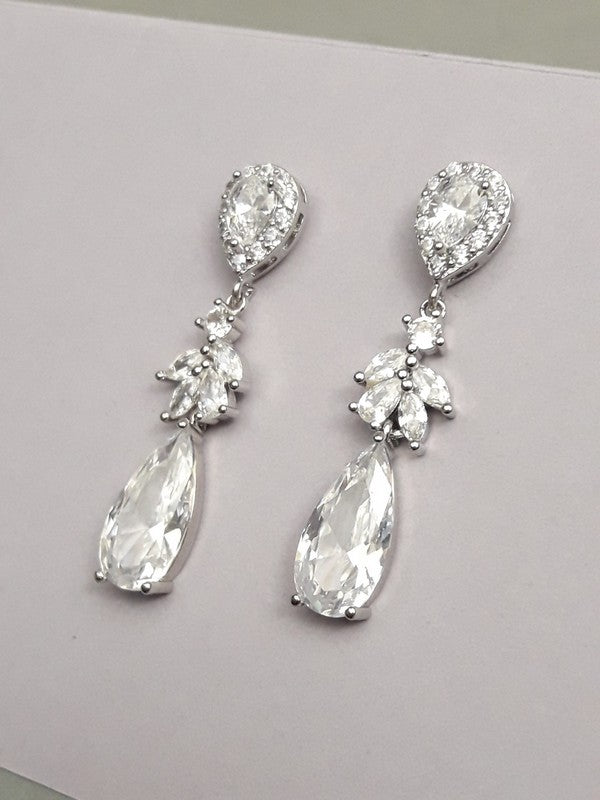 Clous boucles d'oreilles Mathilde gouttes strass zirconium