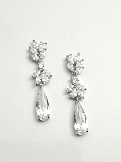 Naelle boucles d'oreilles gouttes et strass oxyde de zirconium