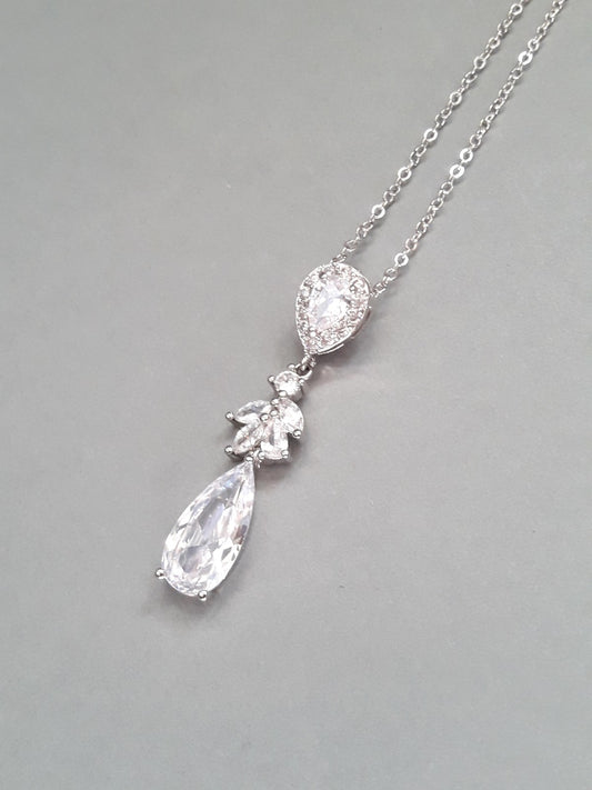 Mathilde pendentif collier de mariage zirconium et strass sur fine chaine - Prêt à porter