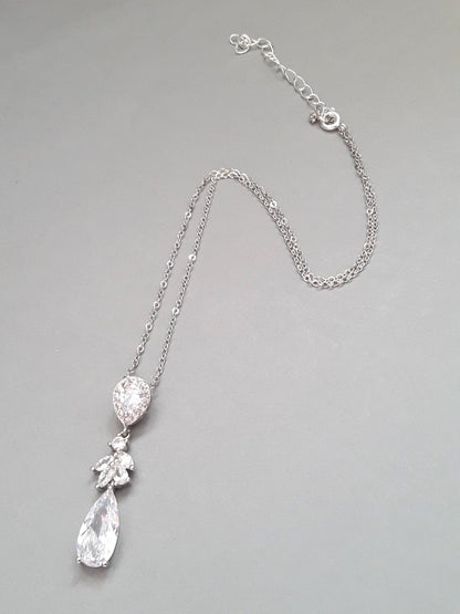 Mathilde pendentif collier de mariage zirconium et strass sur fine chaine - Prêt à porter