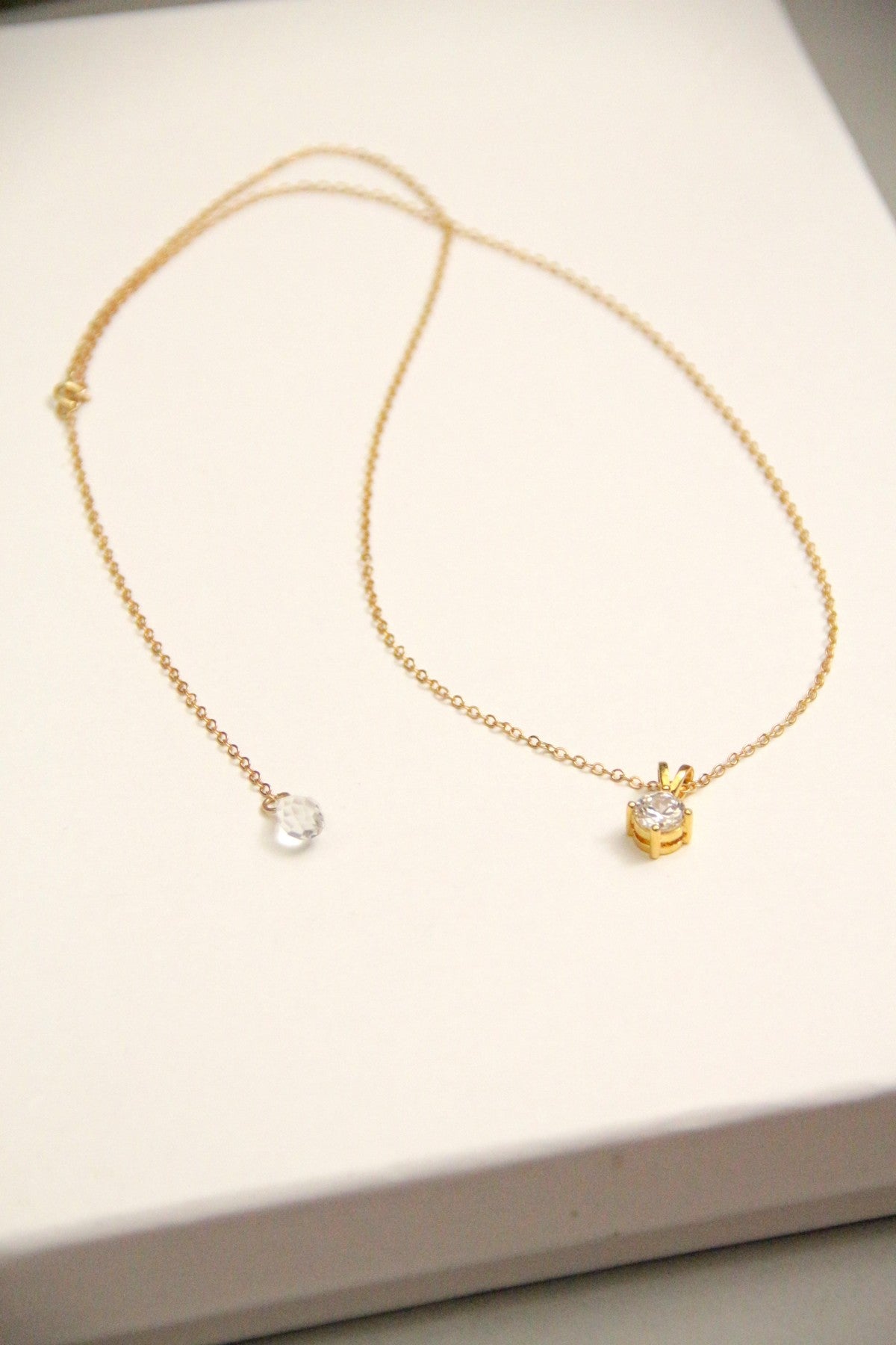 Collier de mariage solitaire et bijou de dos cristal Naila