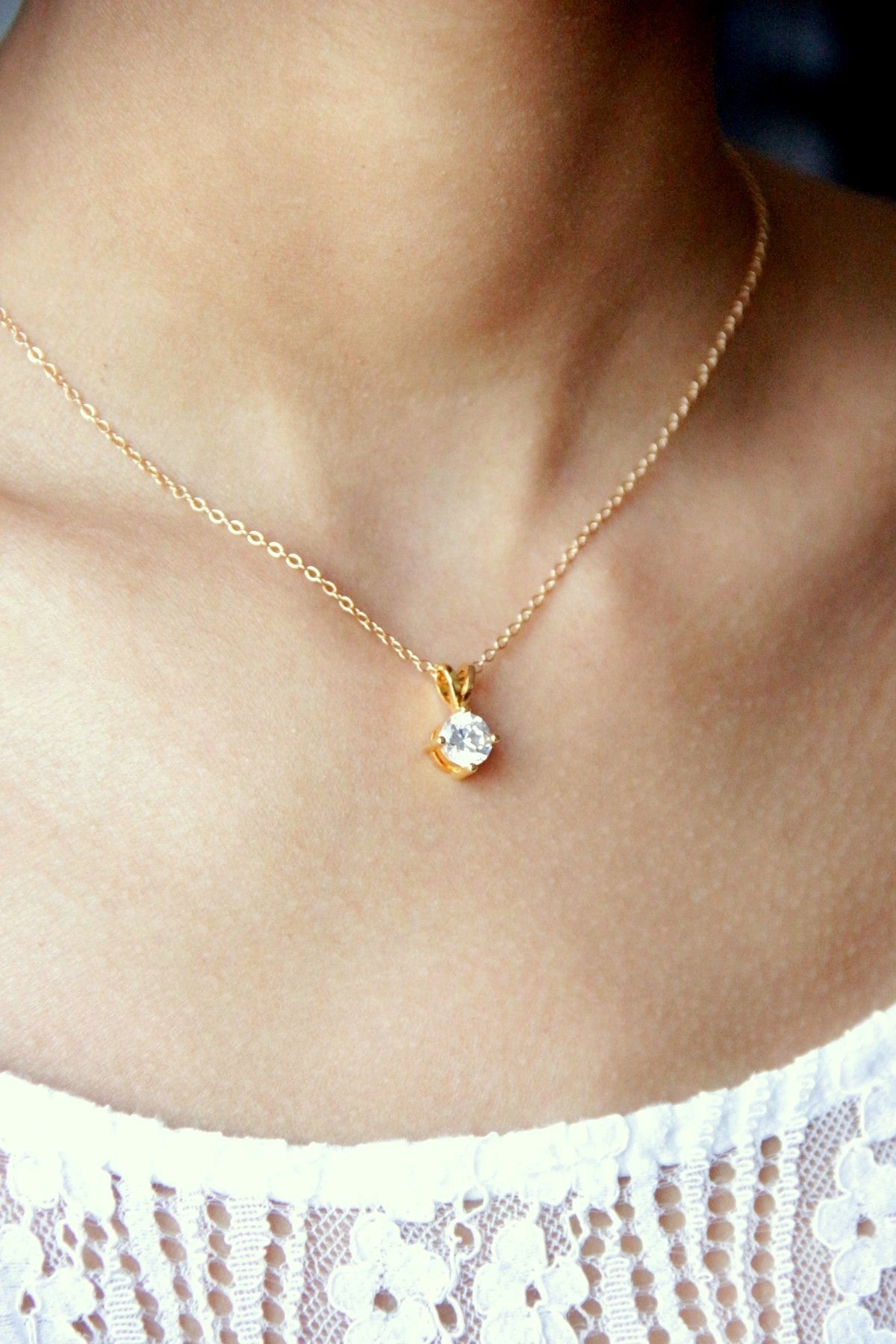 Collier de mariage solitaire et bijou de dos cristal Naila