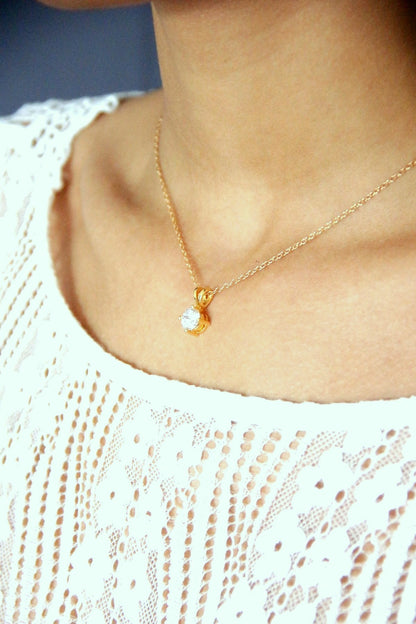 Collier de mariage solitaire et bijou de dos cristal Naila