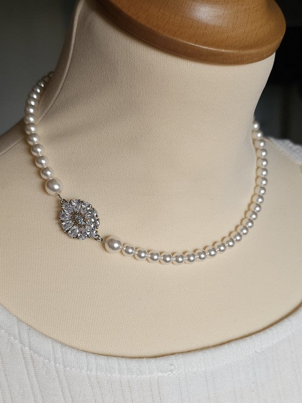 Collier mariage de perles asymétrique Généva