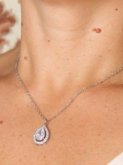 Ana-Malia pendentif collier de mariage cabochon oxyde de zirconium serti et strass sur fine chaine