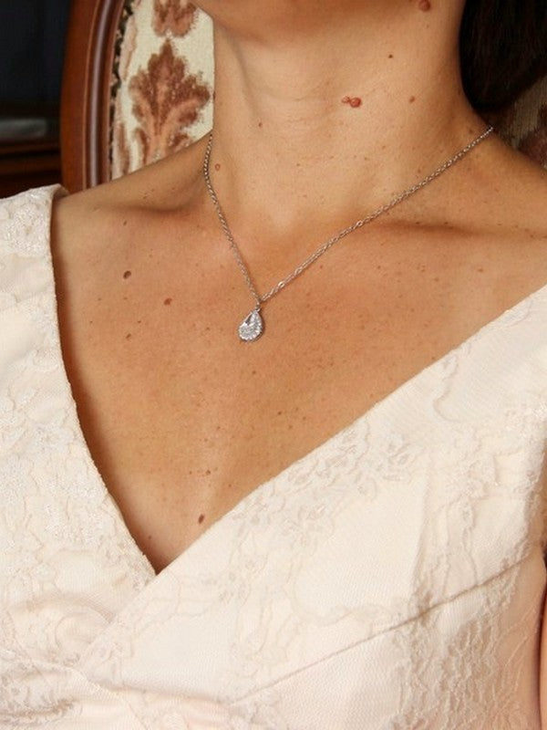 Dorisse pendentif collier de mariage goutte en cristal oxyde de zirconium serti et strass sur fine chaine