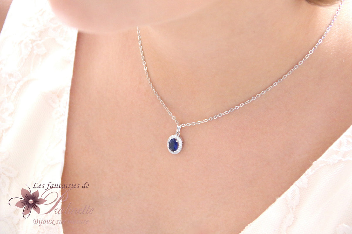 Pendentif collier de mariage ovale bleu saphir en zirconiums finitions rhodiées