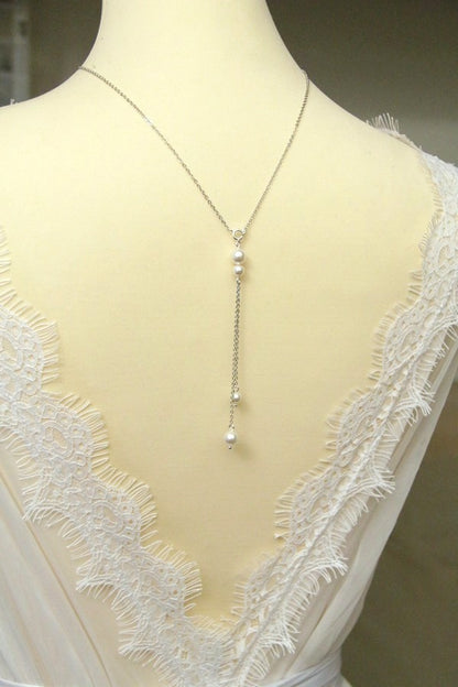 Collier de dos Irenée avec fermoir et pendentif de dos amovible