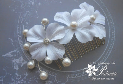 Peigne mariée trio de fleurs en satin de soie