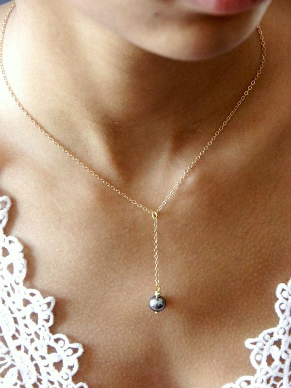 Noa collier de mariage pendant chaîne et perle grise