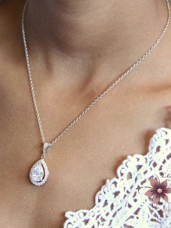 Malia pendentif collier de mariage doré zirconium et strass sur fine chaine