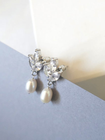 Clous d'oreilles zirconium et perles de culture - Prêt à porter bijoux mariage