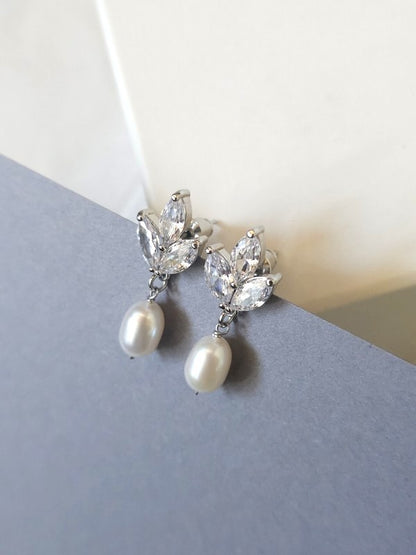 Clous d'oreilles zirconium et perles de culture - Prêt à porter bijoux mariage