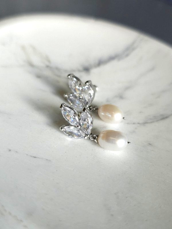 Clous d'oreilles zirconium et perles de culture - Prêt à porter bijoux mariage