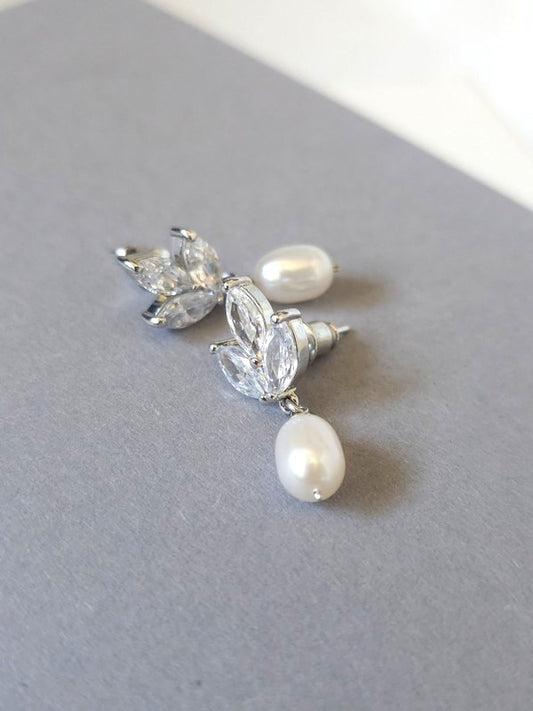 Clous d'oreilles zirconium et perles de culture - Prêt à porter bijoux mariage