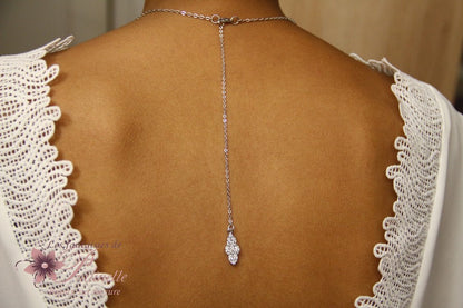 Bijou de dos amovible pour la mariée forme grappe