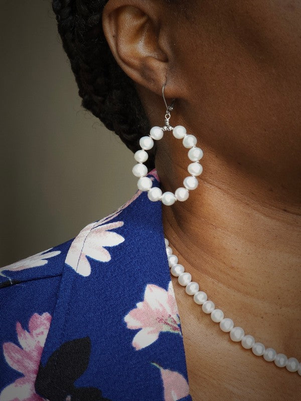 Boucles d'oreilles Maddy dormeuses creoles de perles de culture