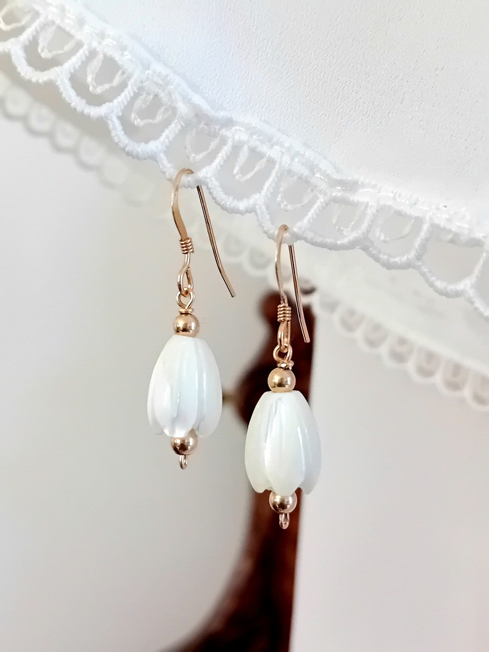 Boucles d'oreilles Jacinthe fleur de nacre gold filled
